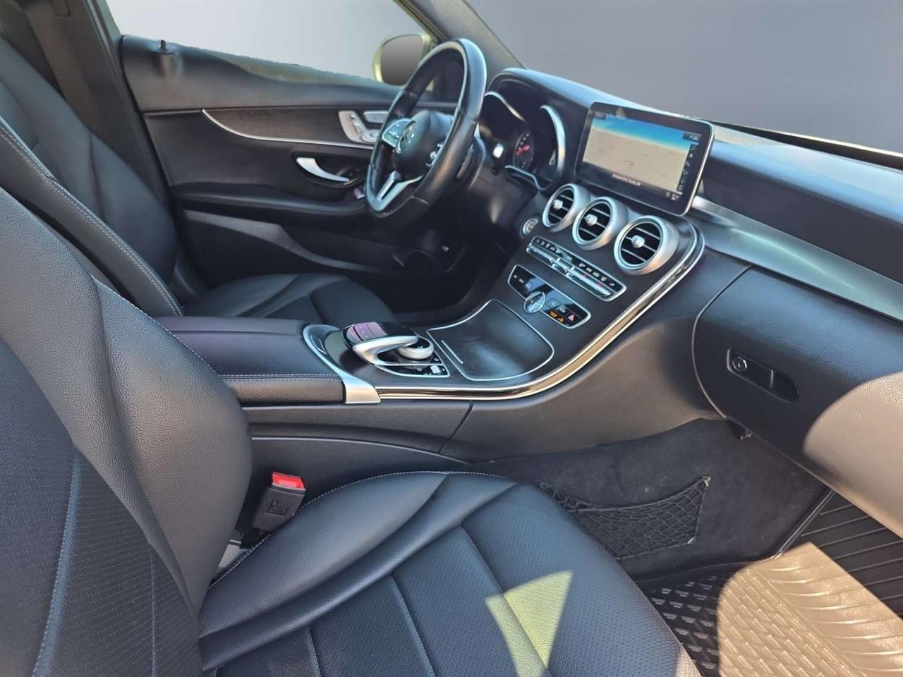 2021 Mercedes-Benz C-Class C300 4MATIC AMG NIGHT PKG * NO ACCIDENTS / 1 OWNER / WELL MAINTAINED Photo