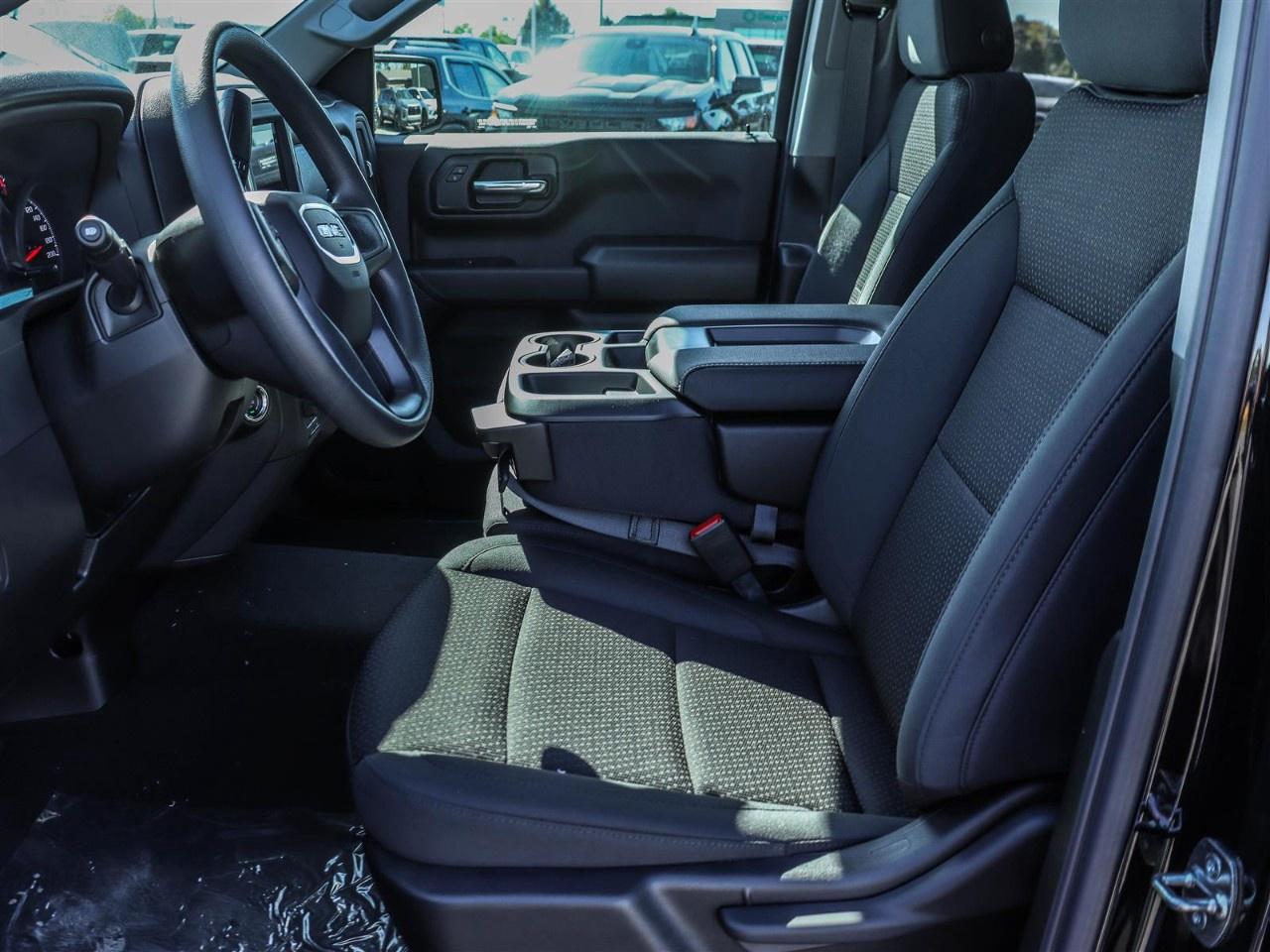 2026 GMC Sierra 1500 Crew Cab Short Box 4-Wheel Drive Pro Photo