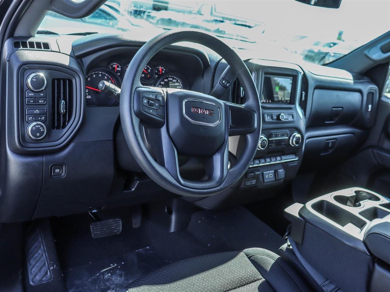 2026 GMC Sierra 1500 Crew Cab Short Box 4-Wheel Drive Pro Photo