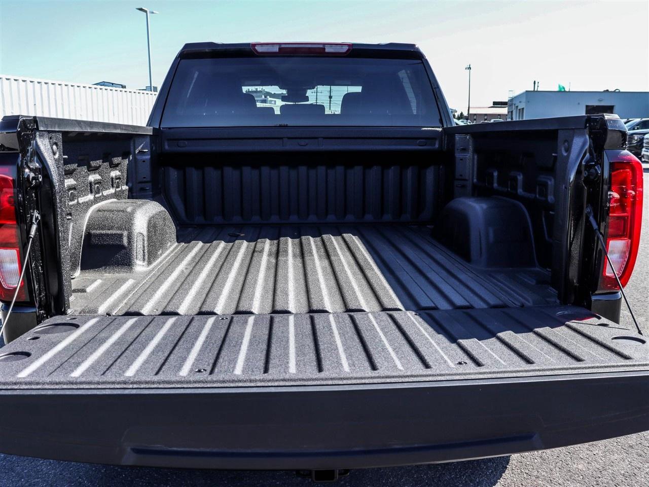 2026 GMC Sierra 1500 Crew Cab Short Box 4-Wheel Drive Pro Photo