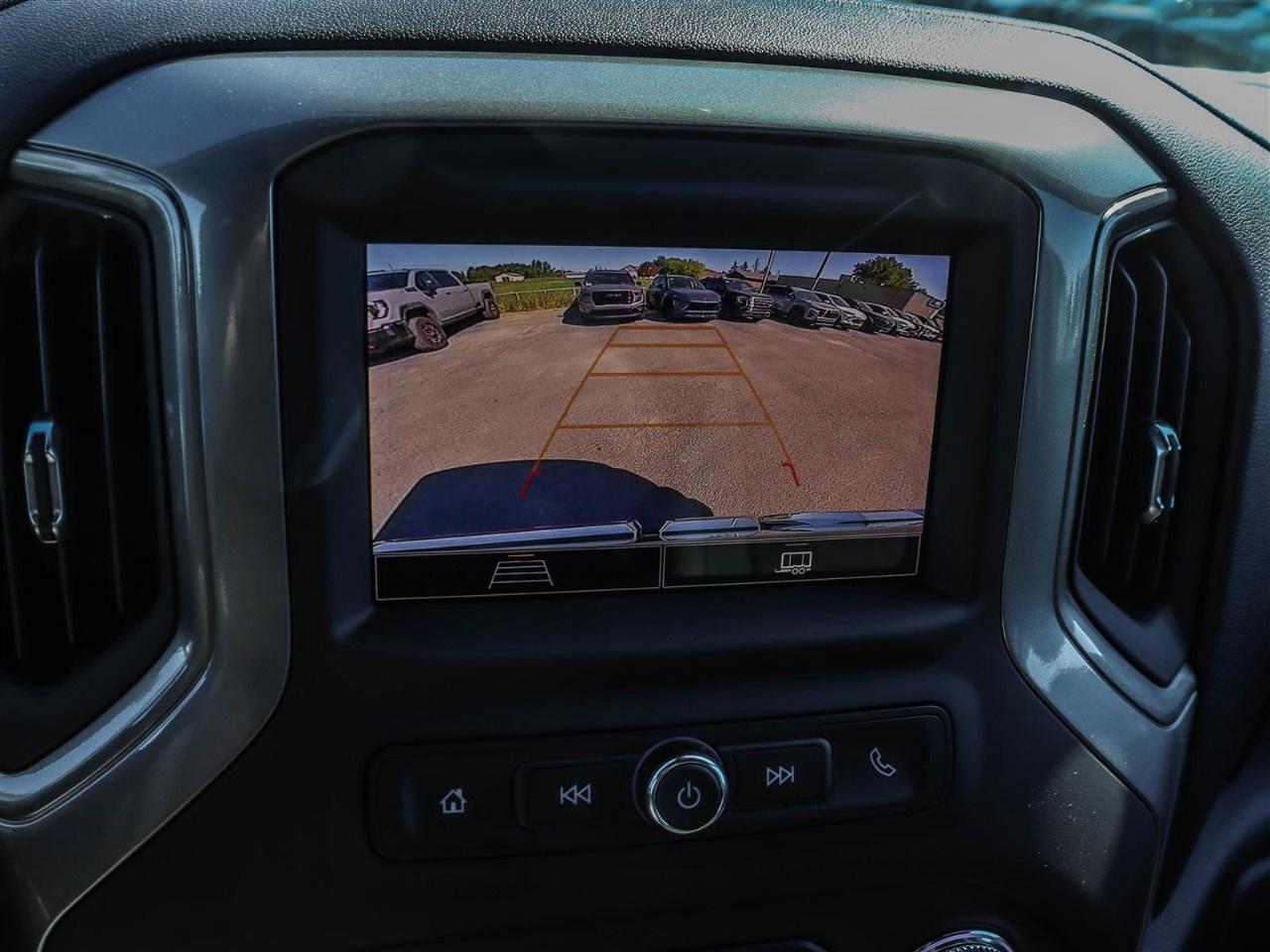 2026 GMC Sierra 1500 Crew Cab Short Box 4-Wheel Drive Pro Photo
