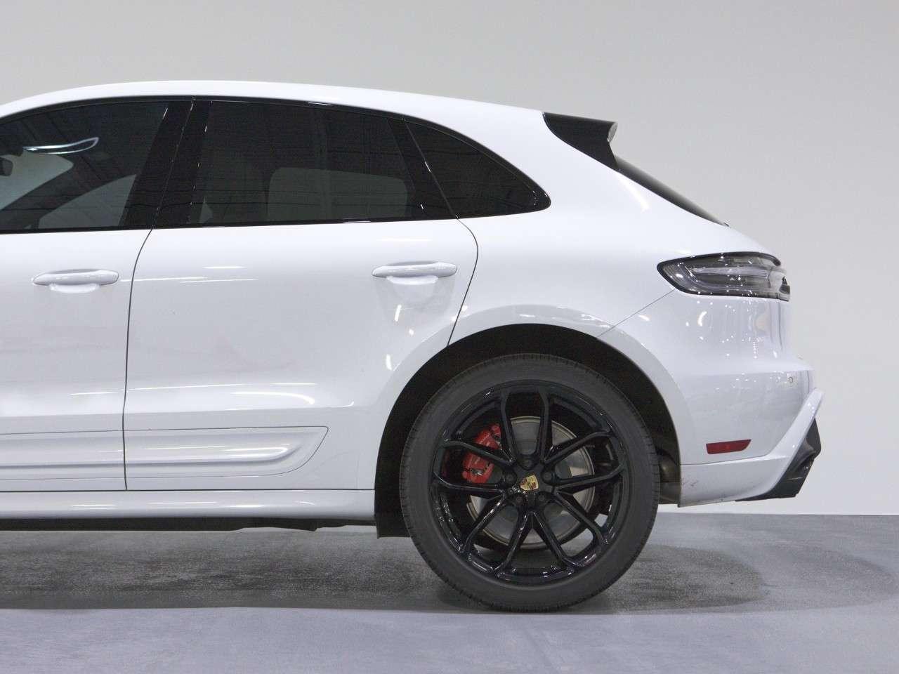 2023 Porsche Macan GTS AWD Photo