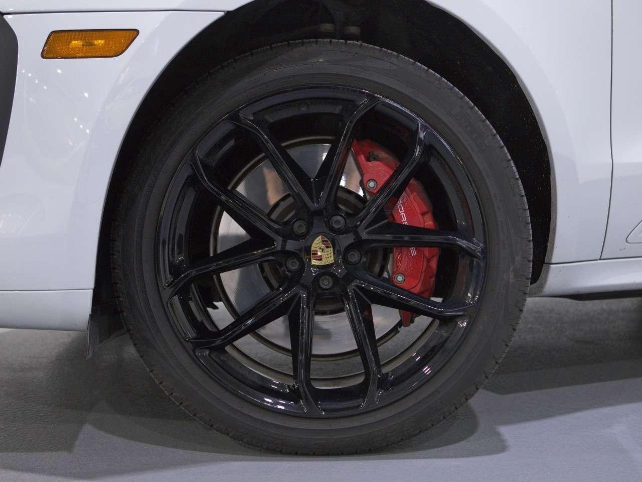 2023 Porsche Macan GTS AWD Photo