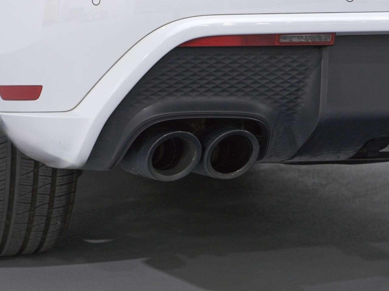 2023 Porsche Macan GTS AWD Photo