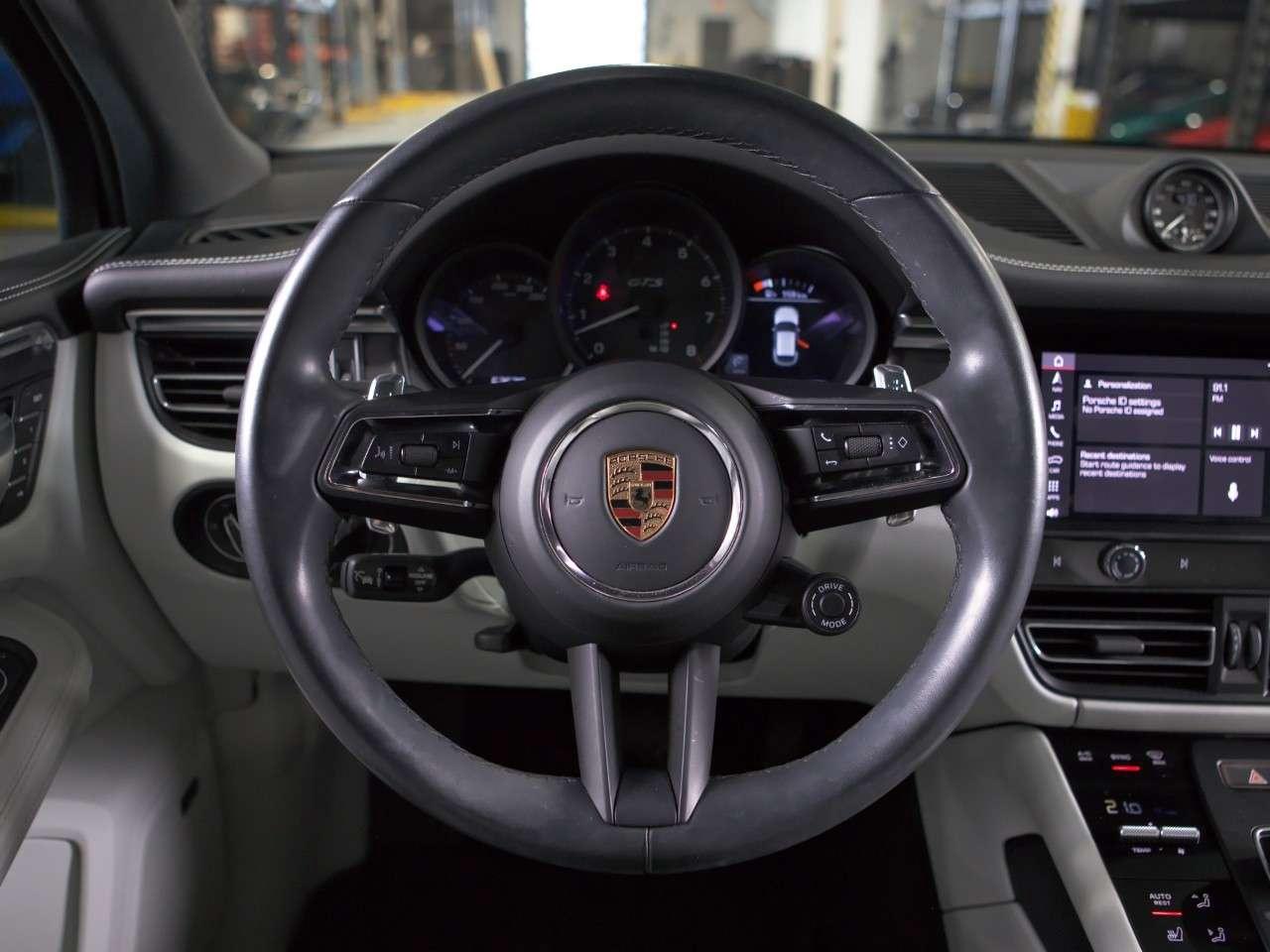 2023 Porsche Macan GTS AWD Photo