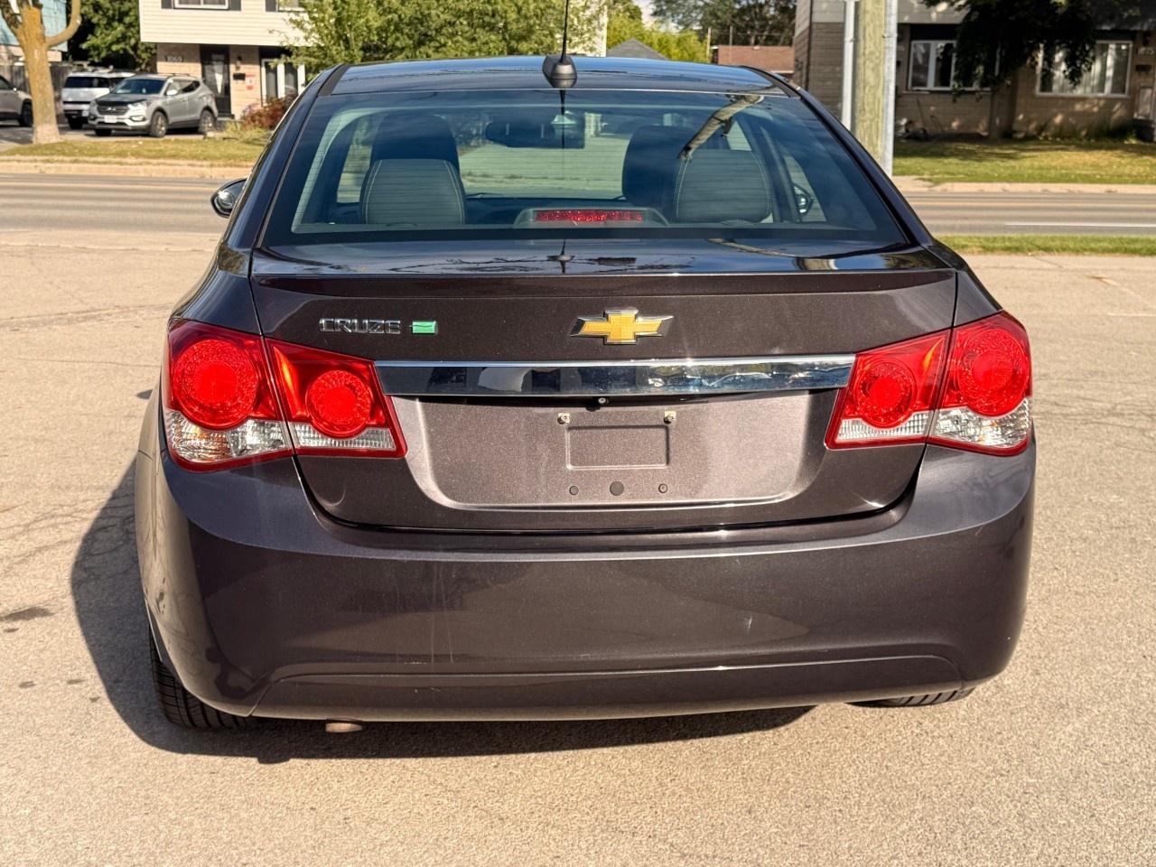 2015 Chevrolet Cruze 4DR SDN DIESEL Photo