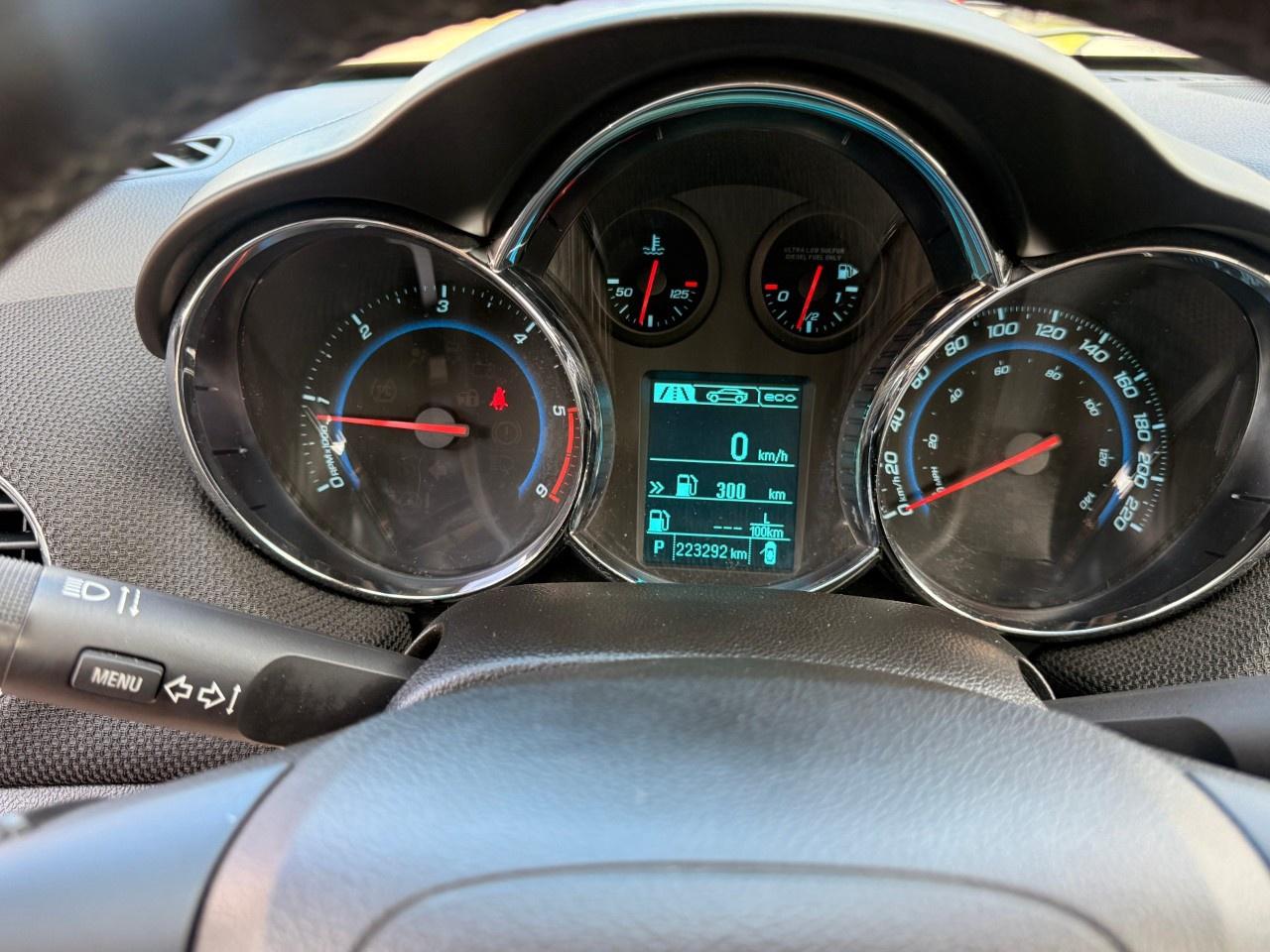 2015 Chevrolet Cruze 4DR SDN DIESEL Photo
