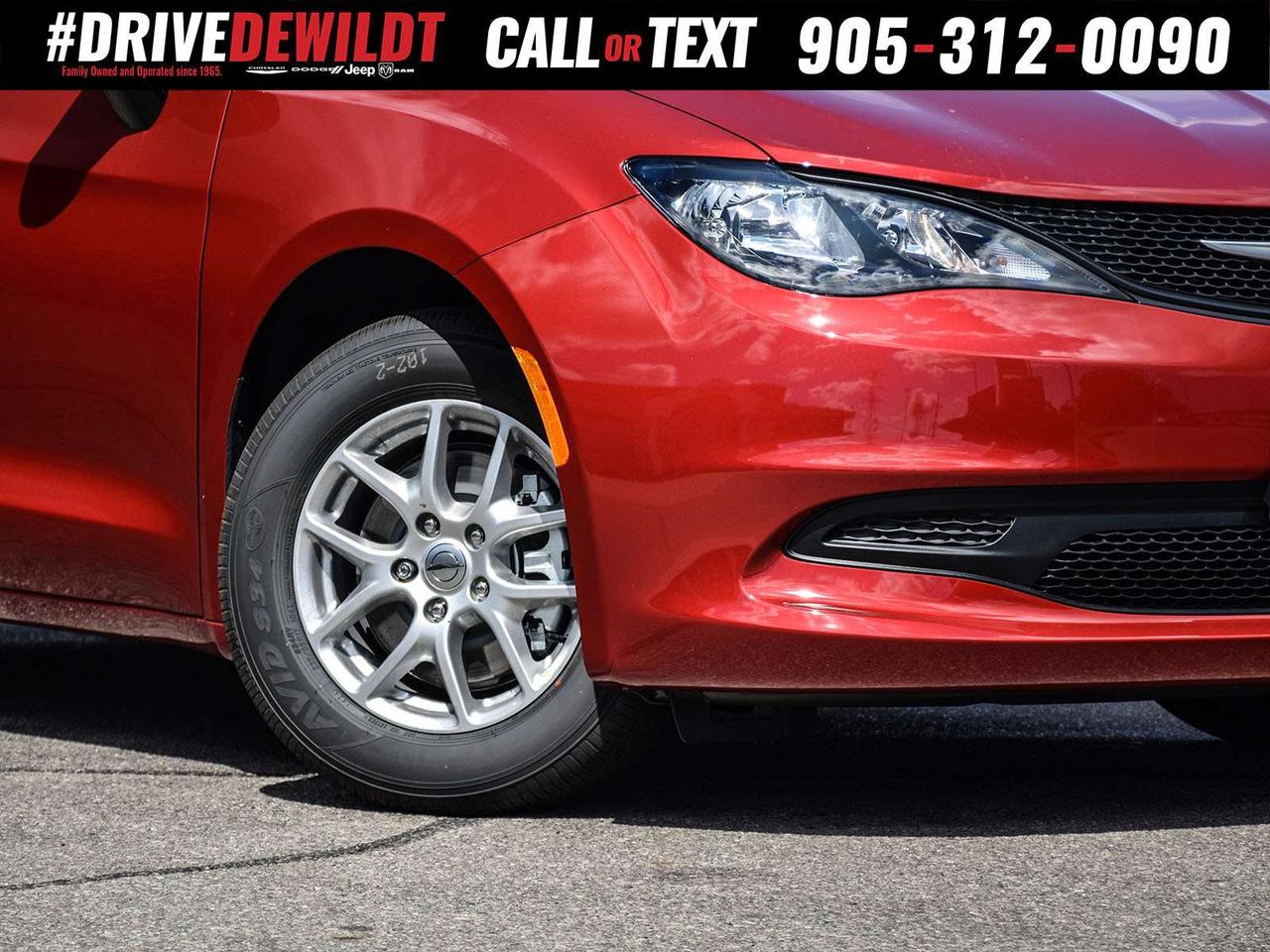 2024 Chrysler Grand Caravan SXT   BLIND SPOT DETECTION   HEATED SEATS Photo5