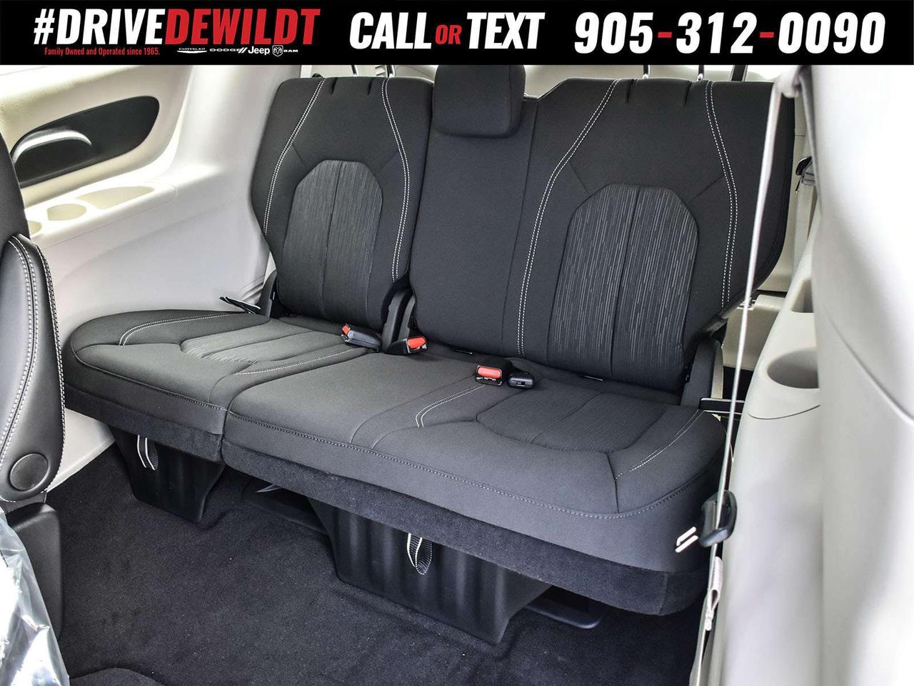 2024 Chrysler Grand Caravan SXT   BLIND SPOT DETECTION   HEATED SEATS Photo