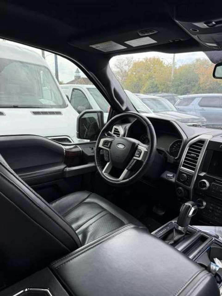 2016 Ford F-150 Platinum Photo