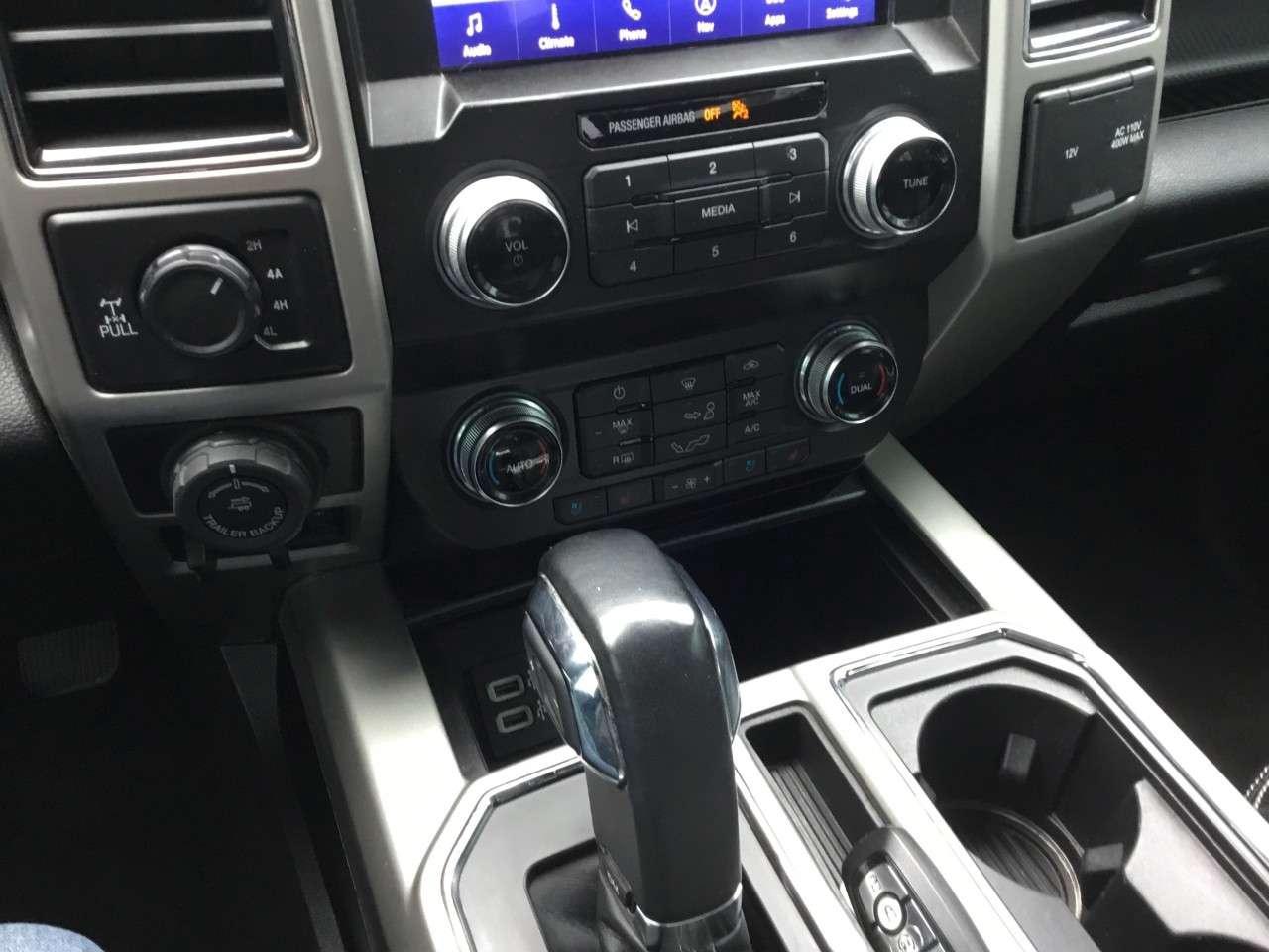 2020 Ford F-150 Lariat Photo