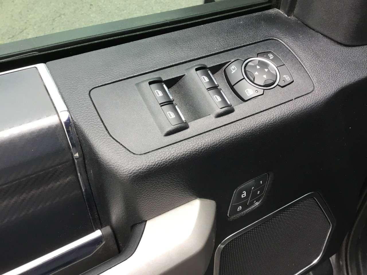 2020 Ford F-150 Lariat Photo