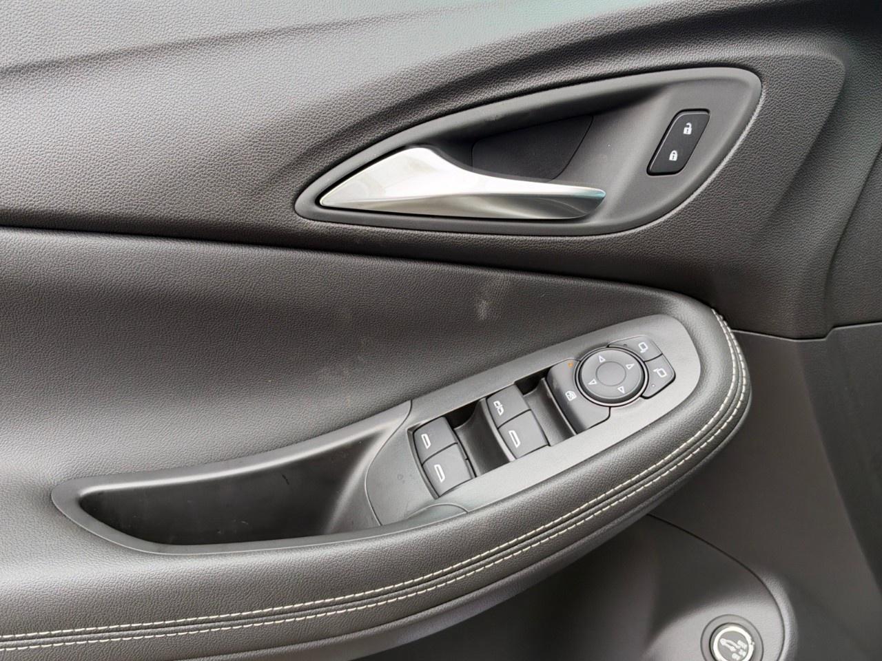 2026 Buick Encore GX Sport Touring AWD Photo