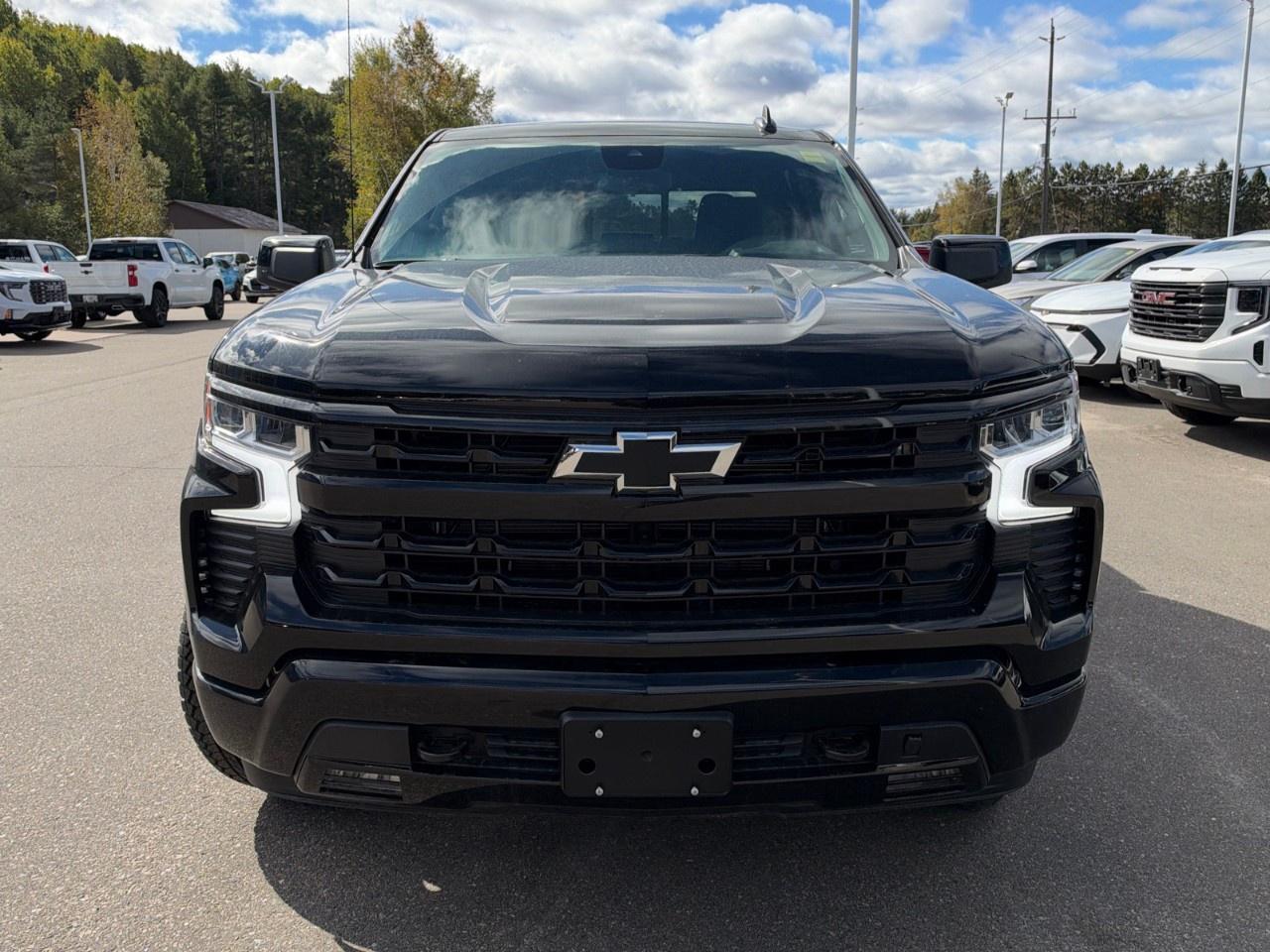2026 Chevrolet Silverado 1500 Crew Cab Short Box 4-Wheel Drive RST Photo1