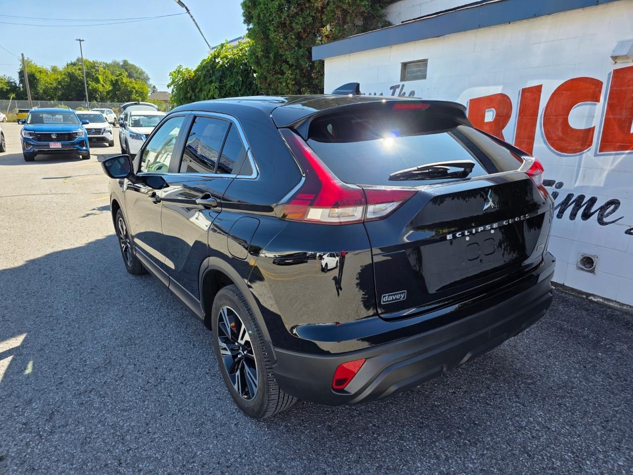 2024 Mitsubishi Eclipse Cross ES 4dr S-AWC Photo