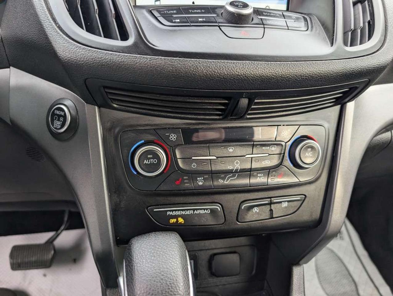 2019 Ford Escape SE 4WD   CAMERA   HTD SEATS   BLUETOOTH Photo