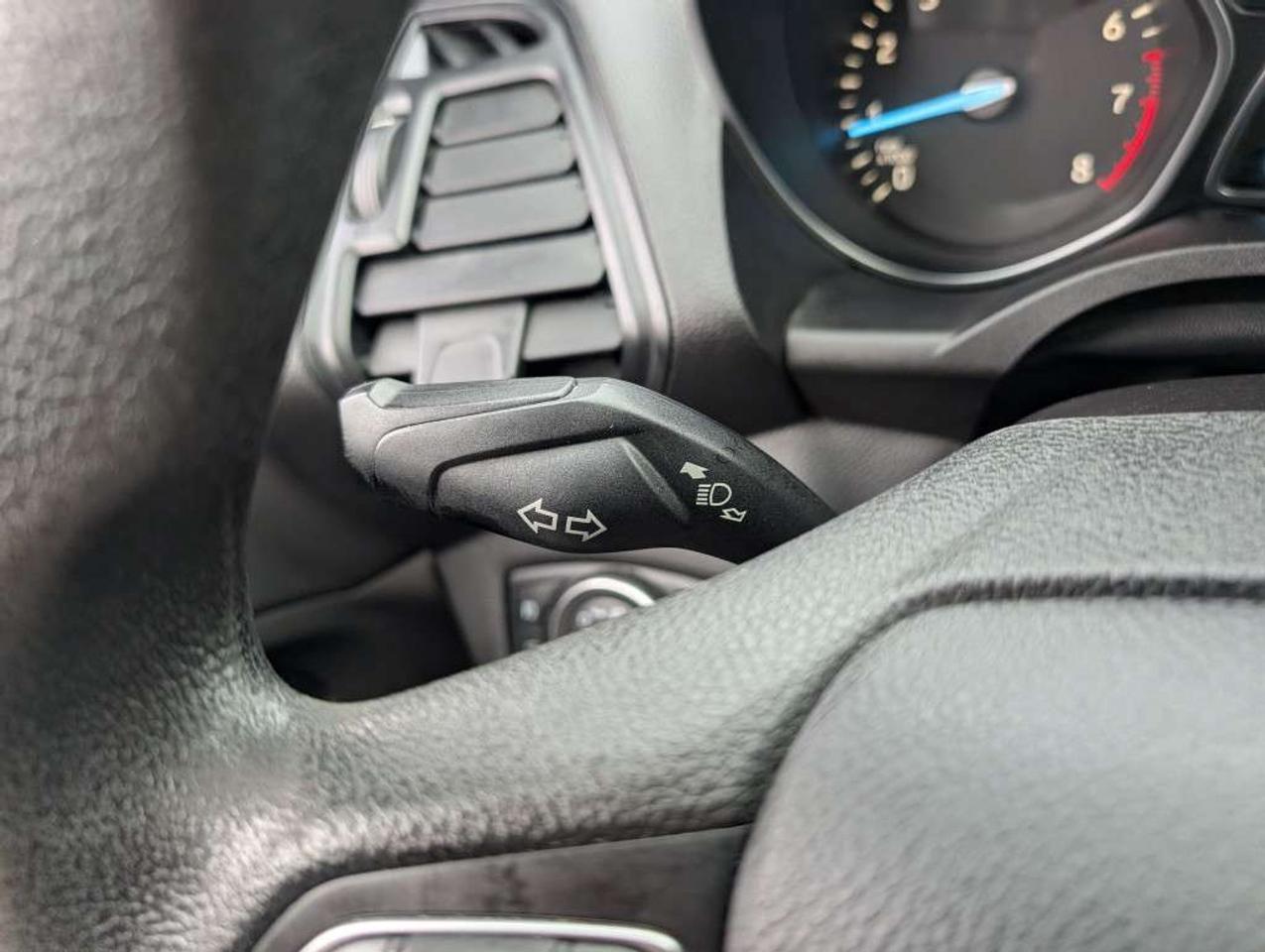 2019 Ford Escape SE 4WD   CAMERA   HTD SEATS   BLUETOOTH Photo