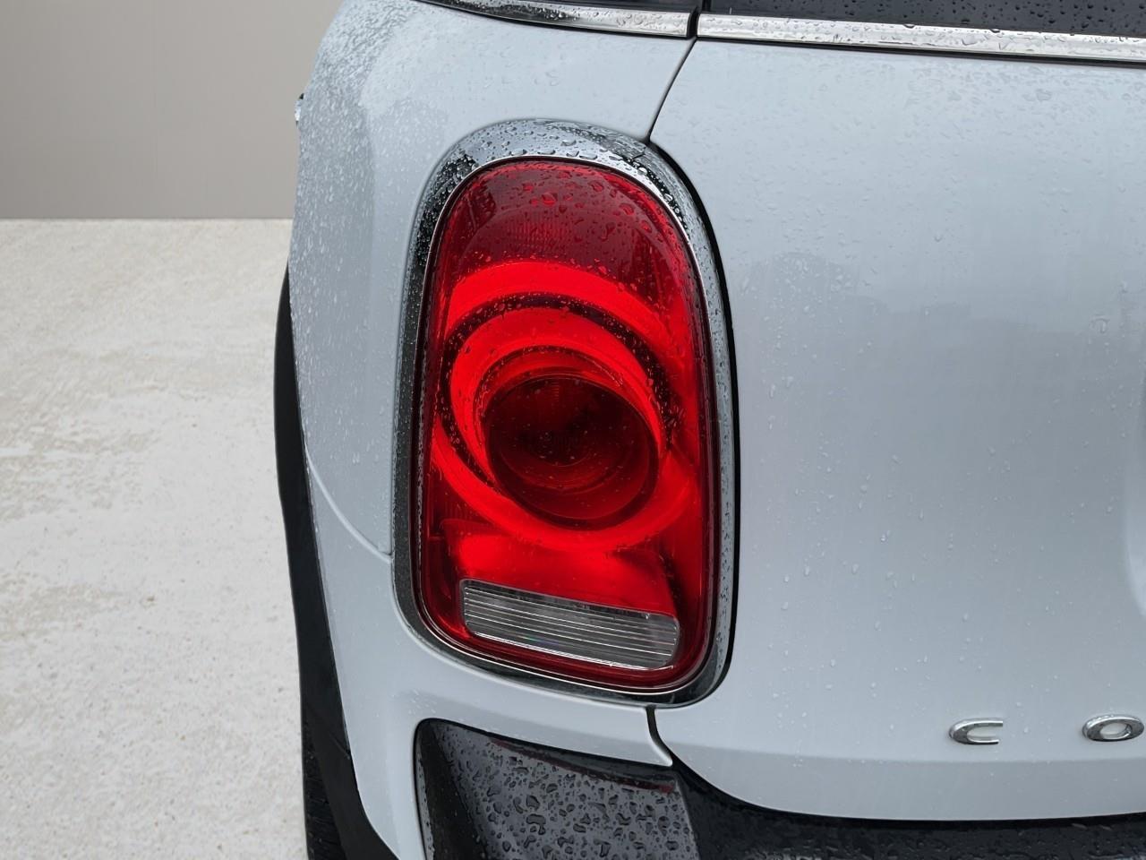 2018 MINI Countryman Cooper S 4dr All-Wheel Drive ALL4 Sport Utility Photo