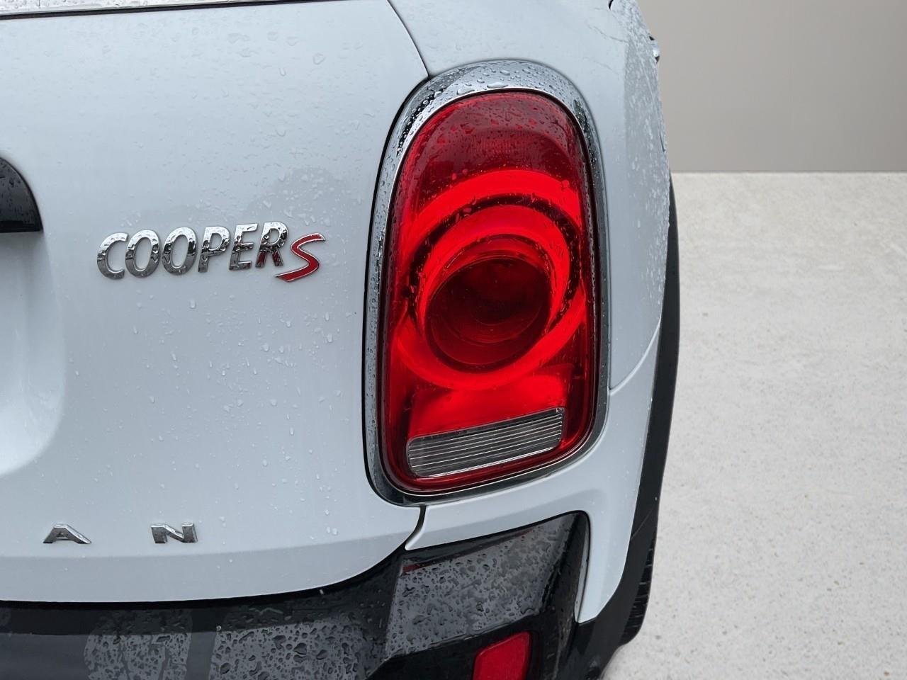 2018 MINI Countryman Cooper S 4dr All-Wheel Drive ALL4 Sport Utility Photo