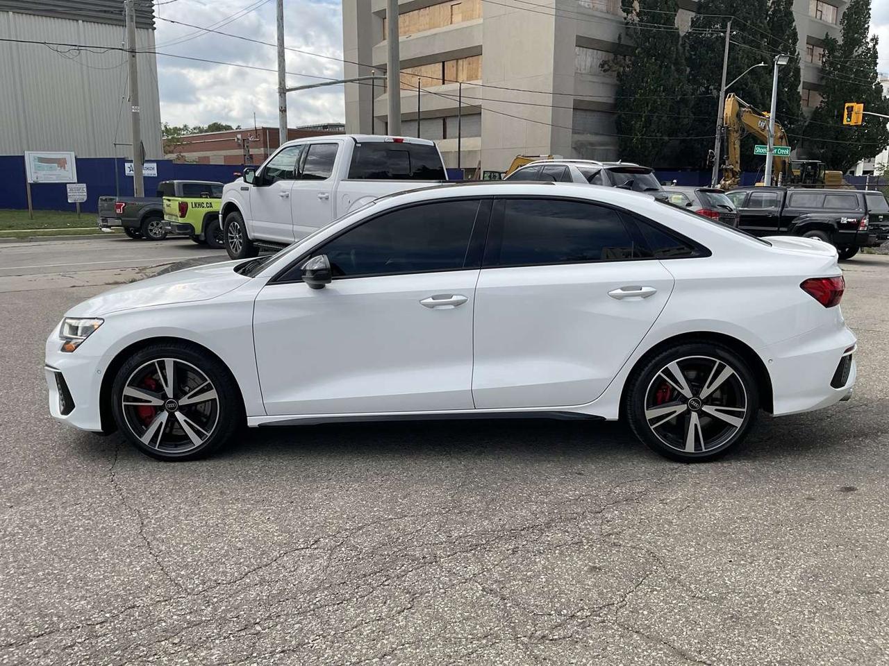 2024 Audi S3 Progressiv Quattro - S LINE! LTHR! SUNROOF! BACK-UP CAM! BSM! CAR PLAY! Photo3