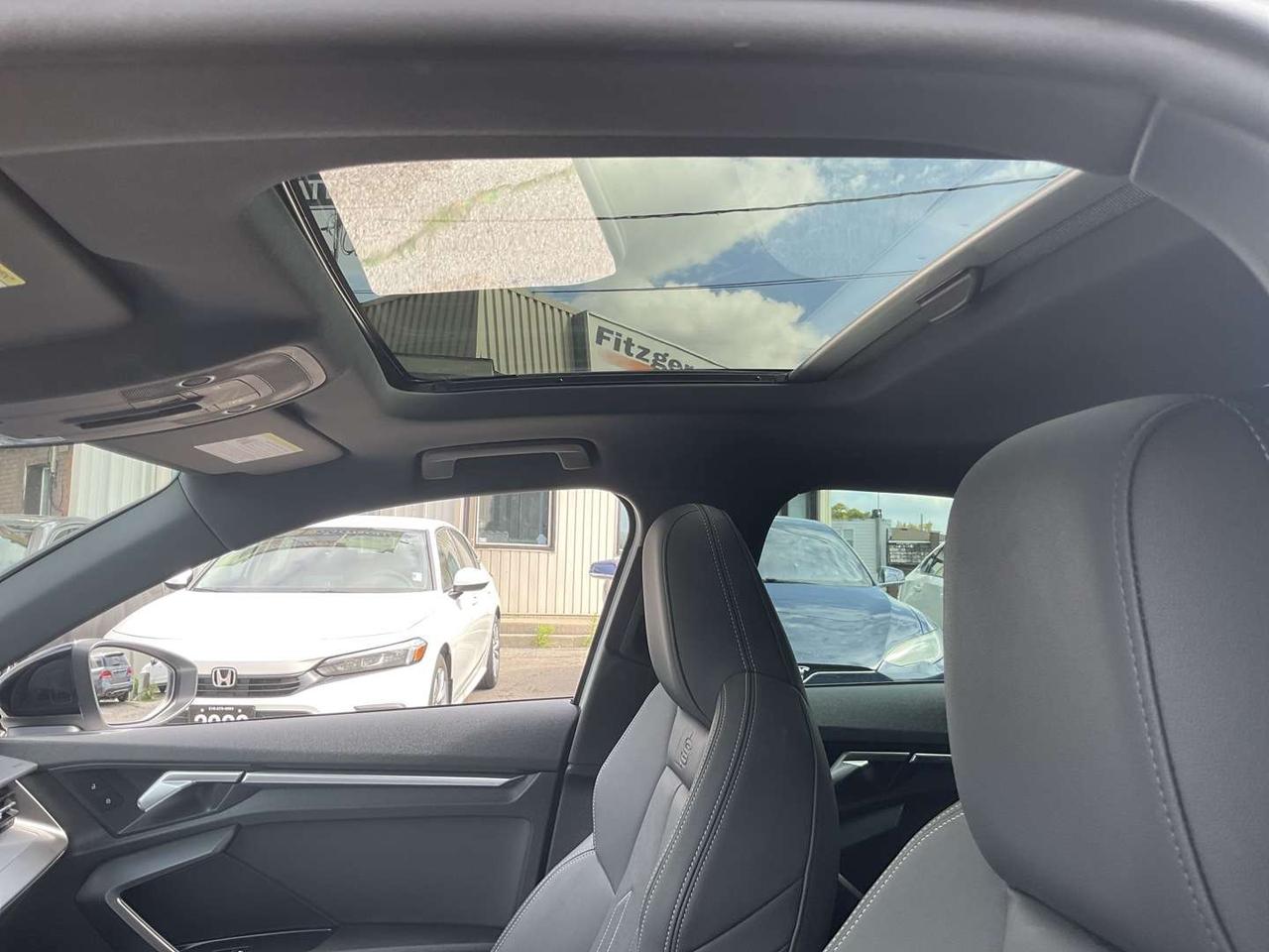 2024 Audi S3 Progressiv Quattro - S LINE! LTHR! SUNROOF! BACK-UP CAM! BSM! CAR PLAY! Photo