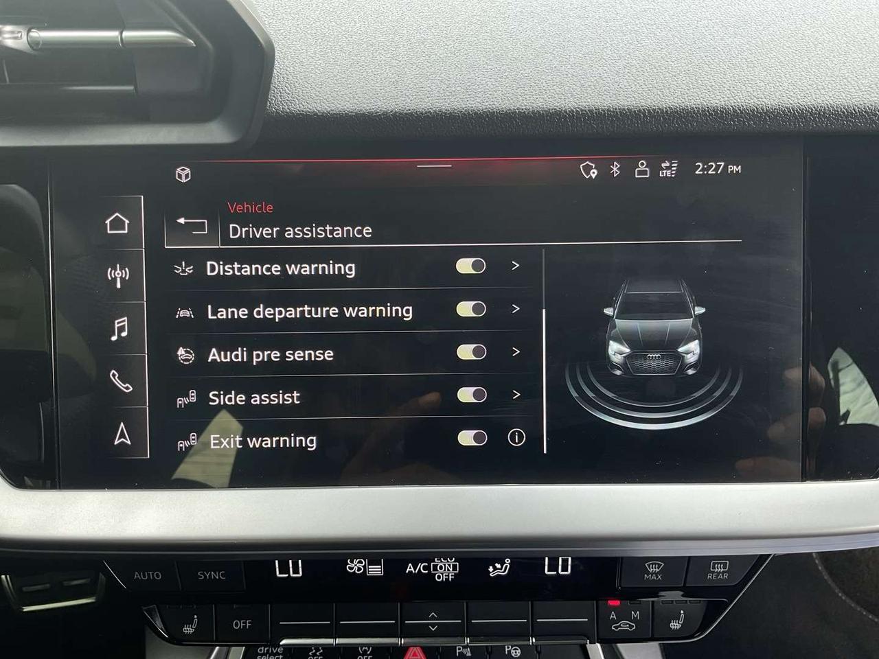 2024 Audi S3 Progressiv Quattro - S LINE! LTHR! SUNROOF! BACK-UP CAM! BSM! CAR PLAY! Photo