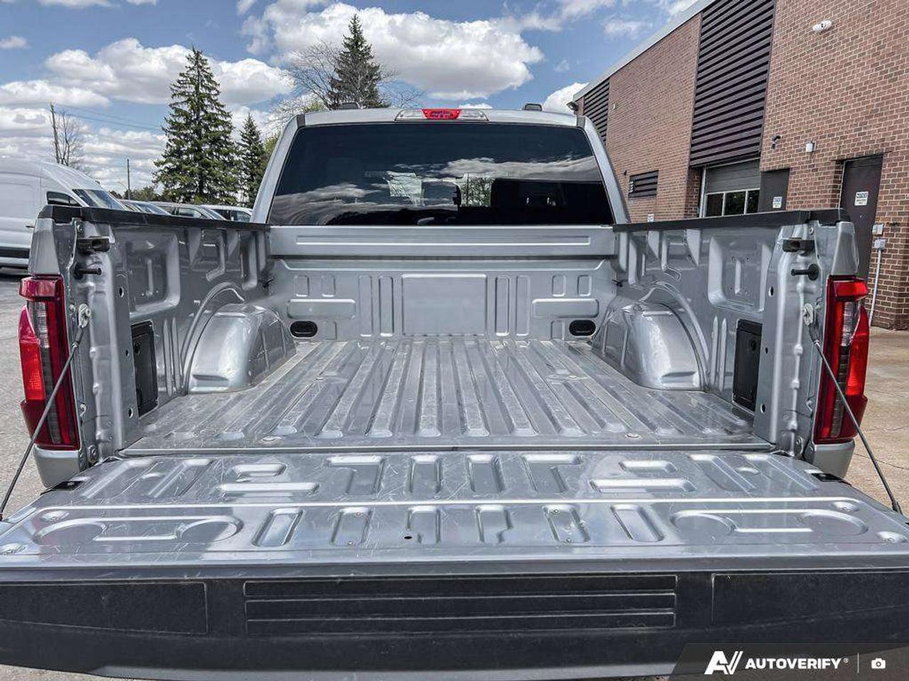 2025 Ford F-150 XLT   REAR CAMERA   TRAILER HITCH Photo
