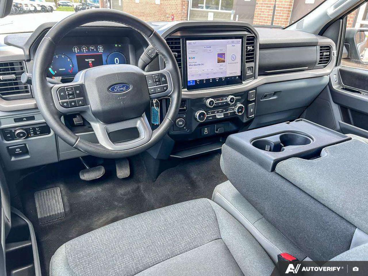 2025 Ford F-150 XLT   REAR CAMERA   TRAILER HITCH Photo