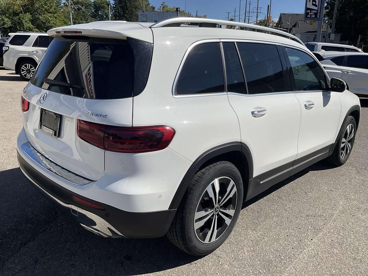 2024 Mercedes-Benz GLB GLB 250 4MATIC - EXCLUSIVE TRIM! NAV! LTHR! BSM! PANO/DUAL ROOF! Photo