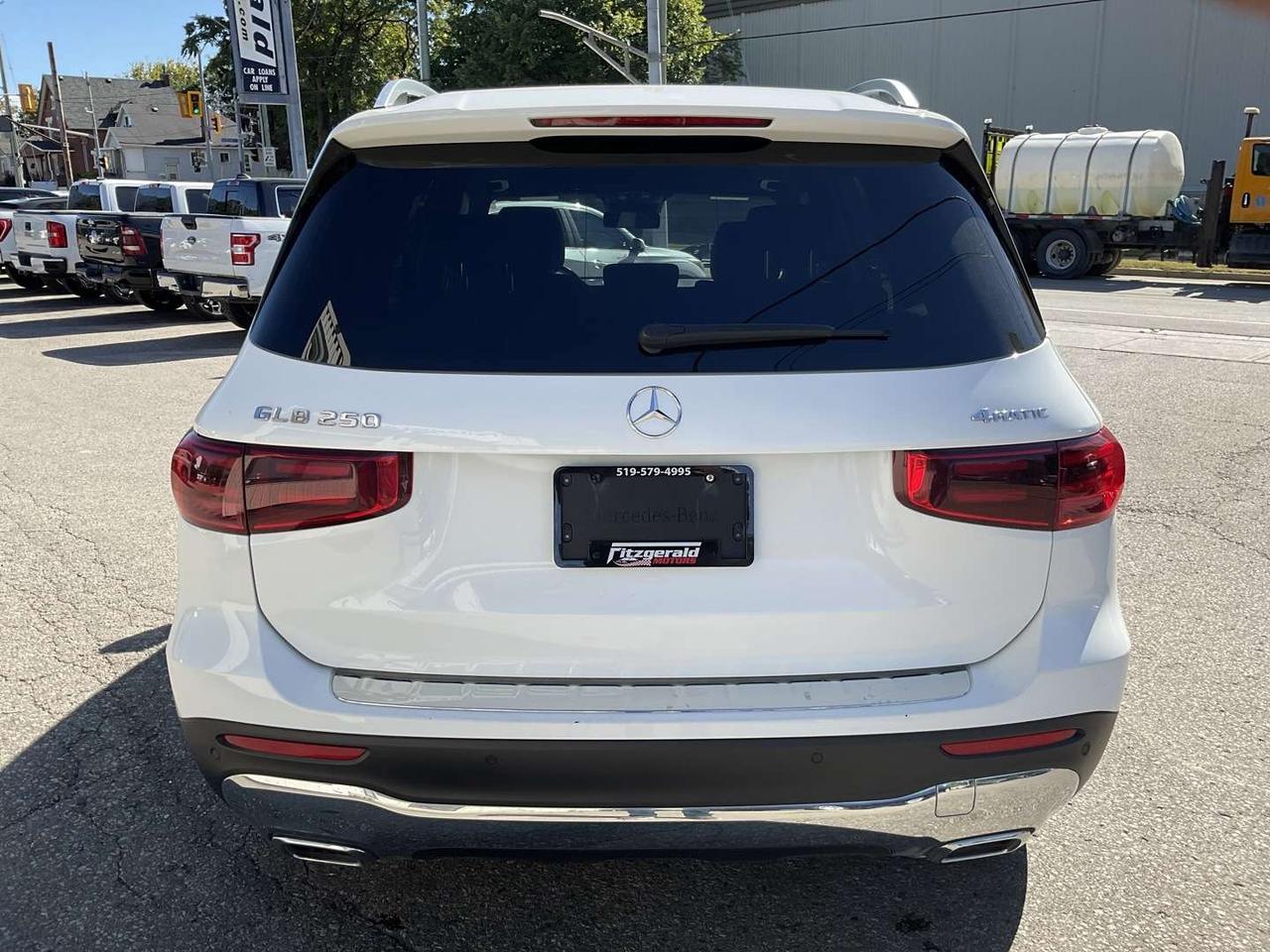2024 Mercedes-Benz GLB GLB 250 4MATIC - EXCLUSIVE TRIM! NAV! LTHR! BSM! PANO/DUAL ROOF! Photo