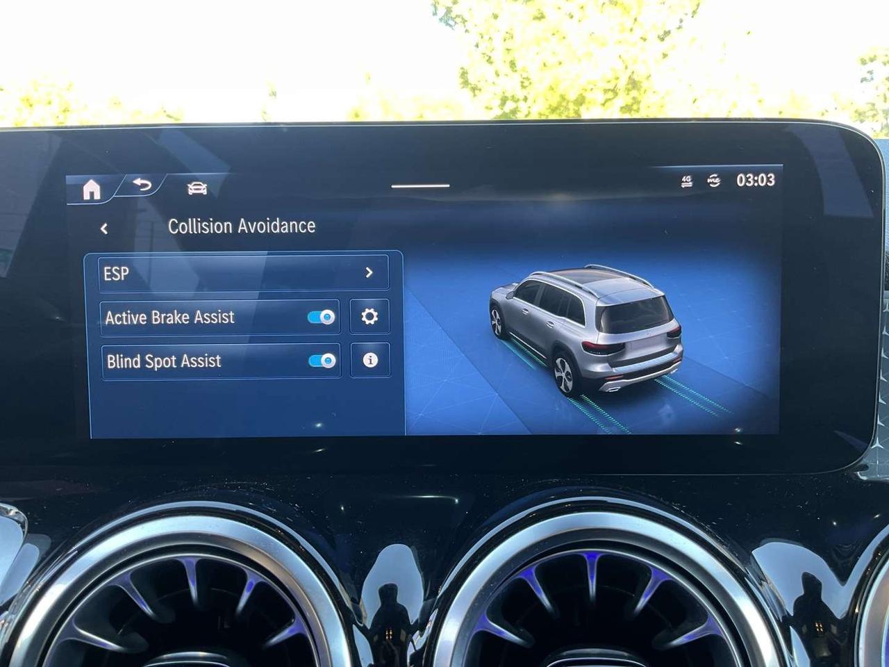 2024 Mercedes-Benz GLB GLB 250 4MATIC - EXCLUSIVE TRIM! NAV! LTHR! BSM! PANO/DUAL ROOF! Photo