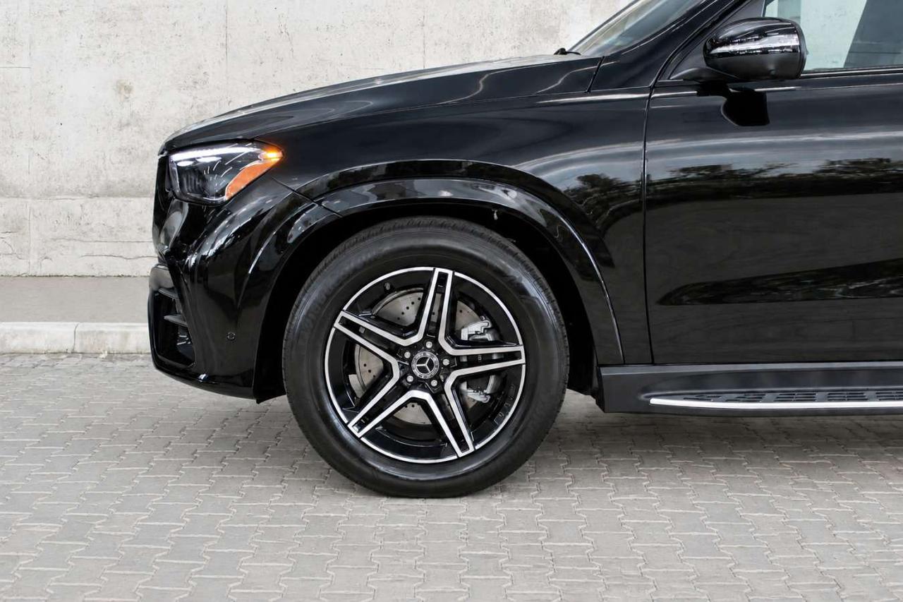 2025 Mercedes-Benz GLE Sport  Gps SiriusXM Moonroof SideSteps ReverseCame Photo