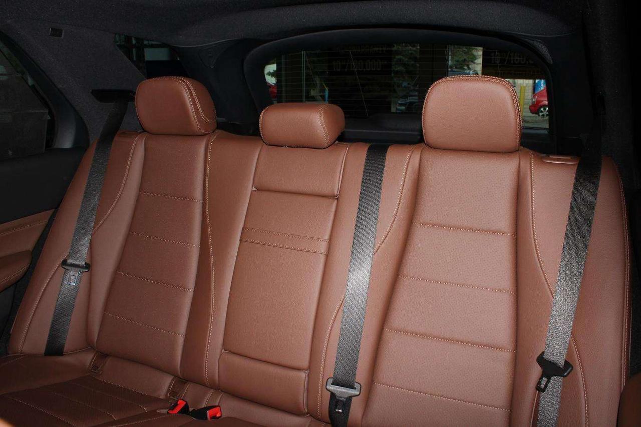 2025 Mercedes-Benz GLE Sport  Gps SiriusXM Moonroof SideSteps ReverseCame Photo