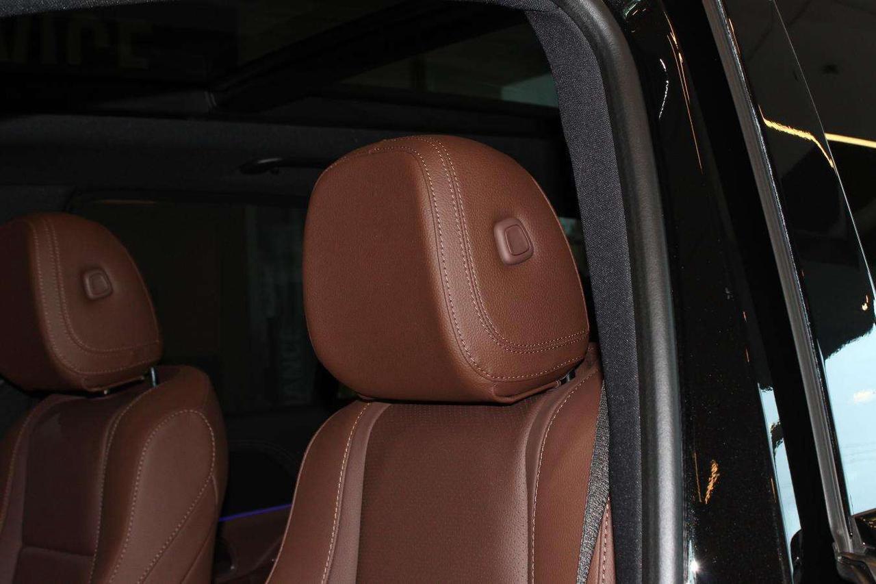 2025 Mercedes-Benz GLE Sport  Gps SiriusXM Moonroof SideSteps ReverseCame Photo