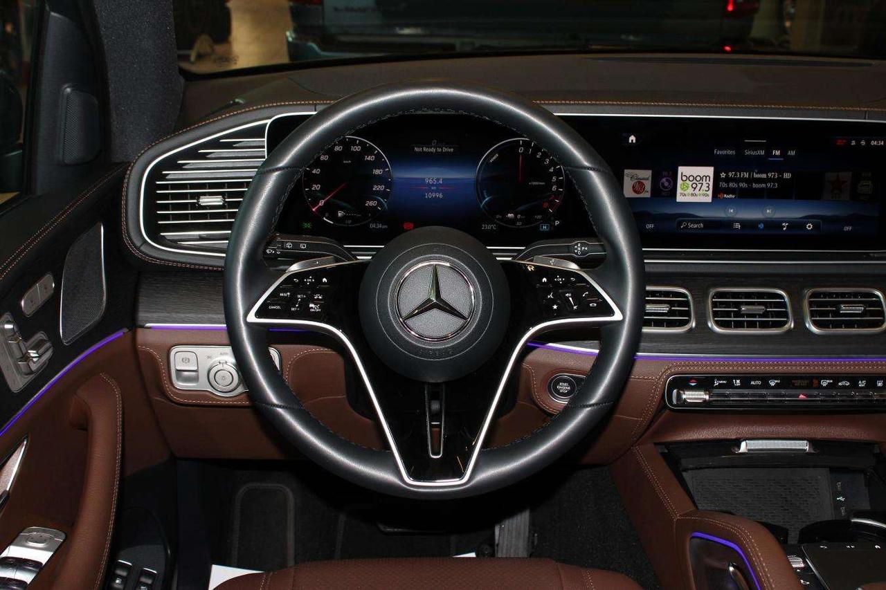 2025 Mercedes-Benz GLE Sport  Gps SiriusXM Moonroof SideSteps ReverseCame Photo