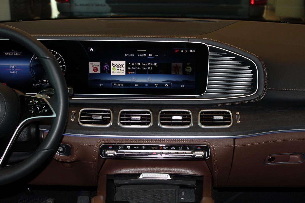 2025 Mercedes-Benz GLE Sport  Gps SiriusXM Moonroof SideSteps ReverseCame Photo