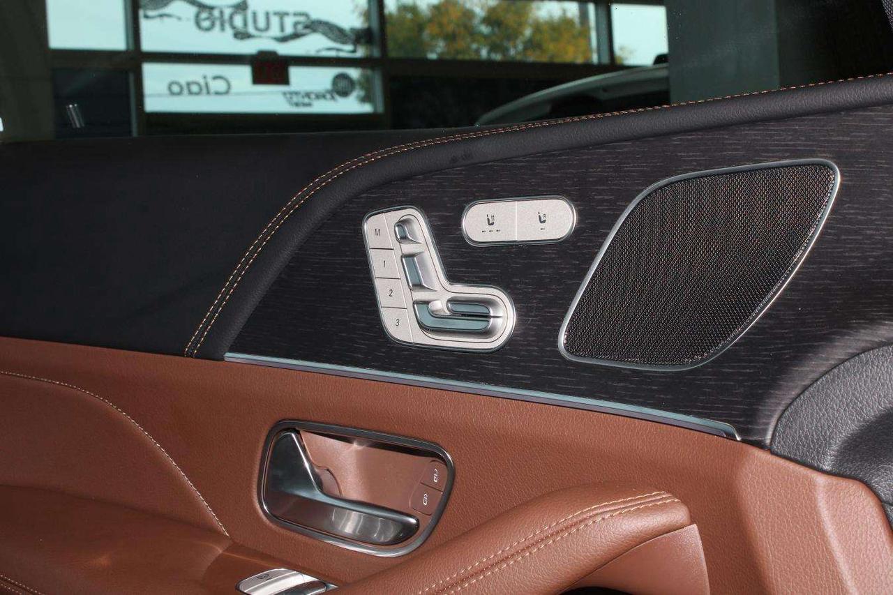 2025 Mercedes-Benz GLE Sport  Gps SiriusXM Moonroof SideSteps ReverseCame Photo