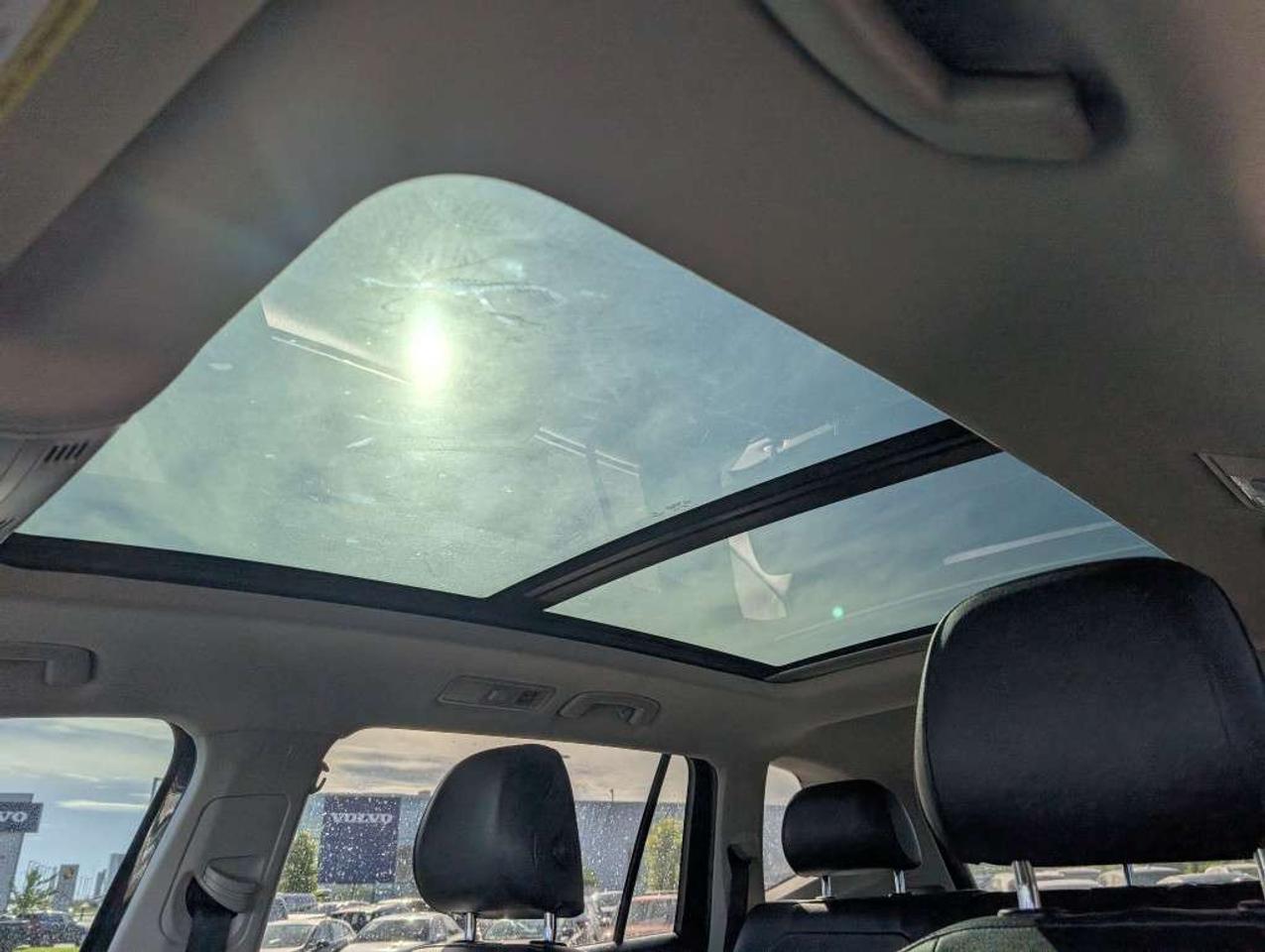 2020 Volkswagen Tiguan HIGHLINE  NAV   PANO ROOF   LEATHER   CAMERA Photo