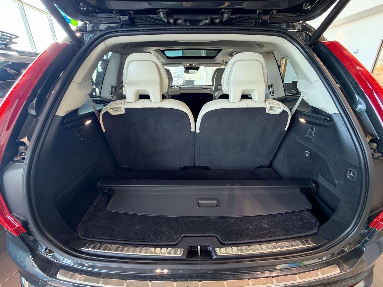2022 Volvo XC90 XC90 MOMENTUM Photo