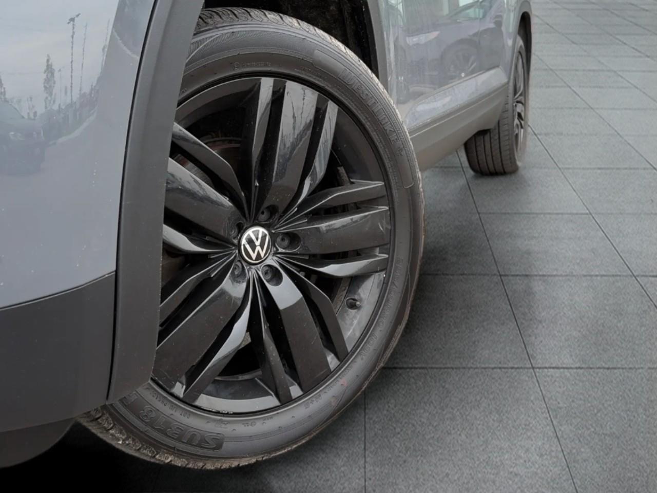 2020 Volkswagen Atlas Cross Sport 2.0 TSI Comfortline 4dr All-Wheel Drive 4MOTION Photo1