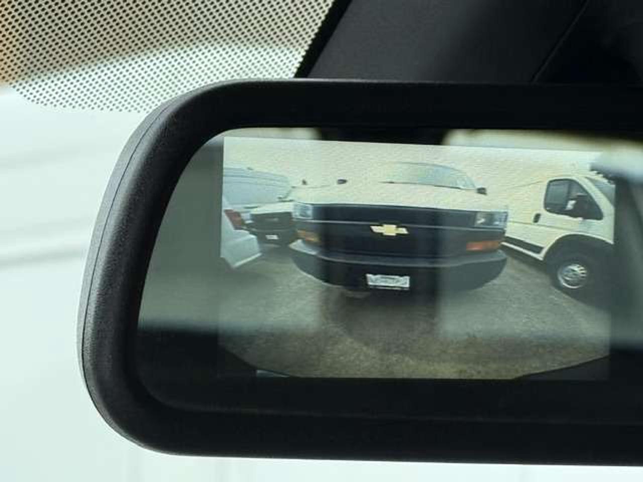 2023 Chevrolet Express Passenger 12 Passenger Certified BackUpCamera Warranty LowKM Photo