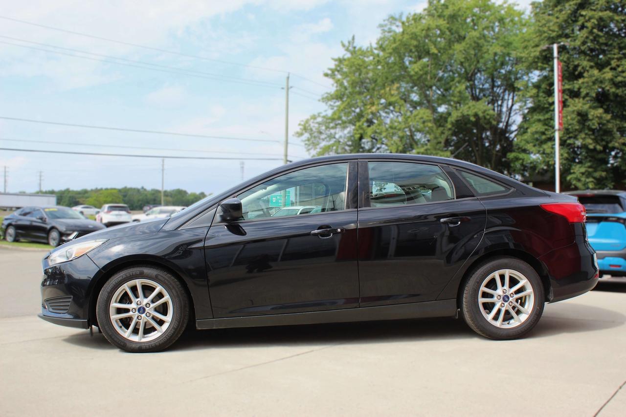 2018 Ford Focus SE Photo2