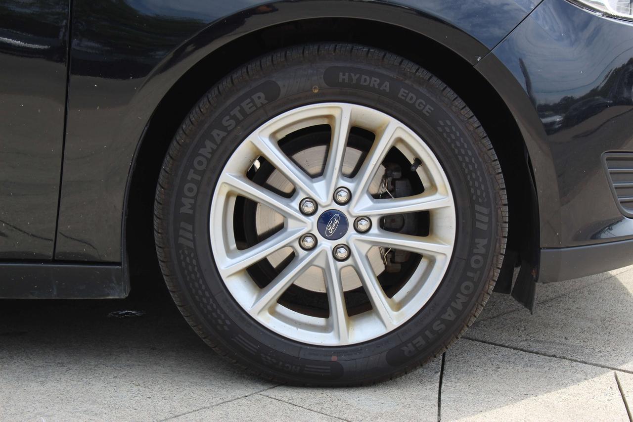 2018 Ford Focus SE Photo
