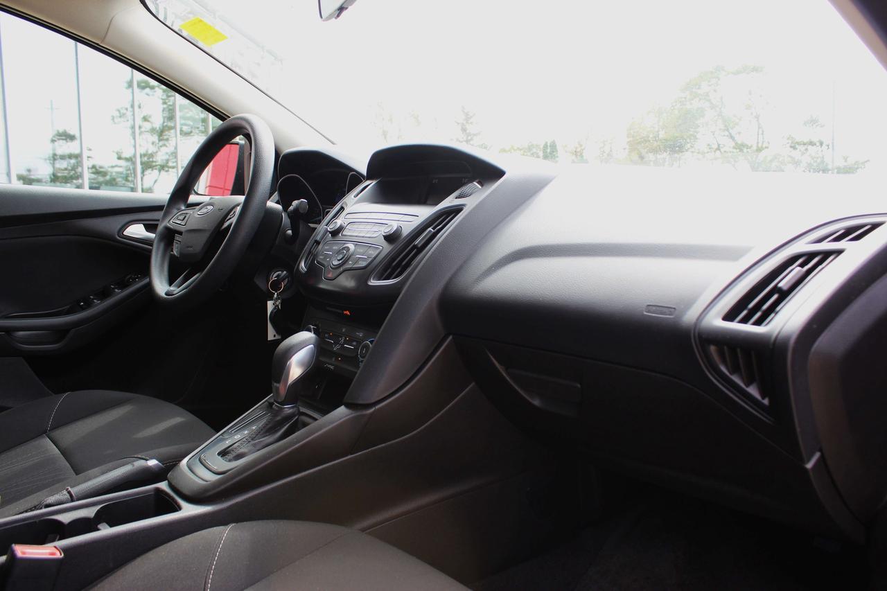 2018 Ford Focus SE Photo