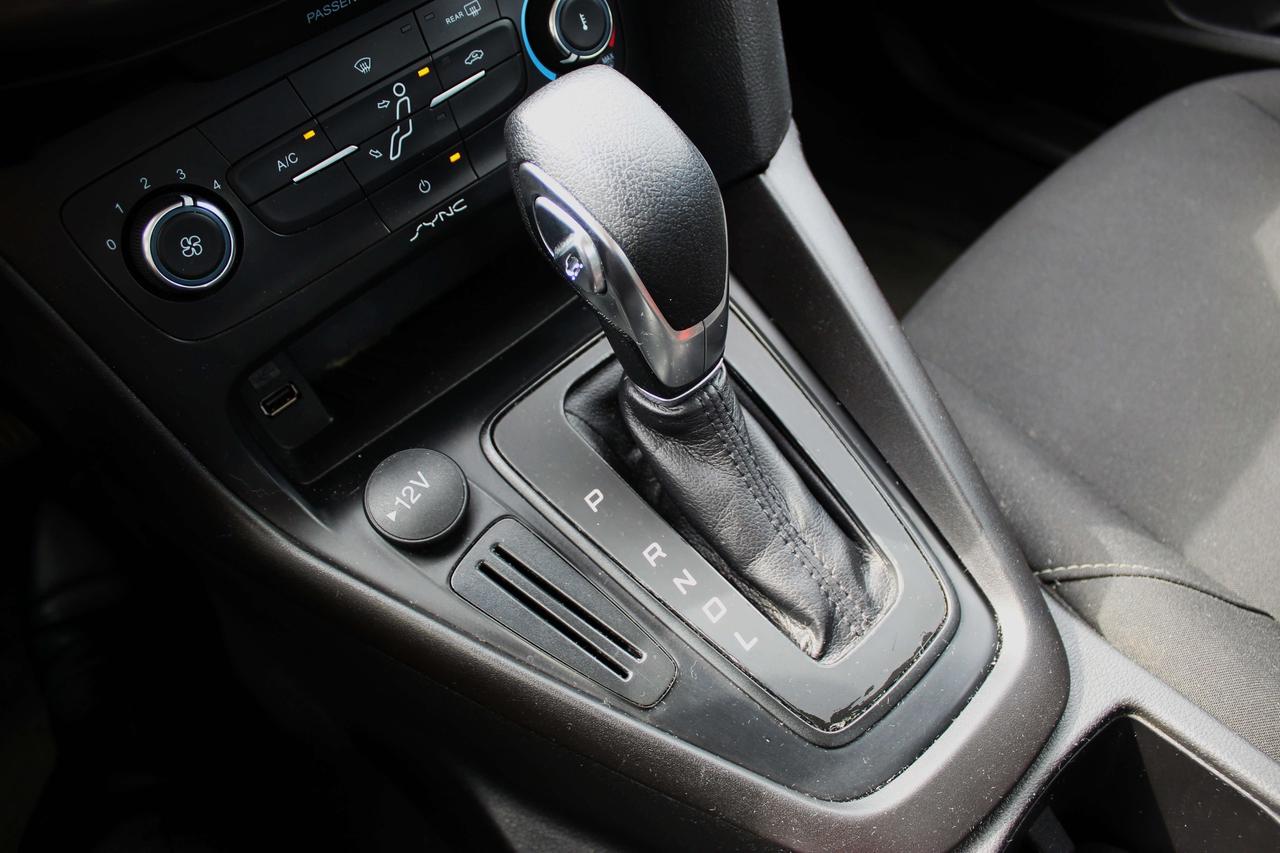 2018 Ford Focus SE Photo