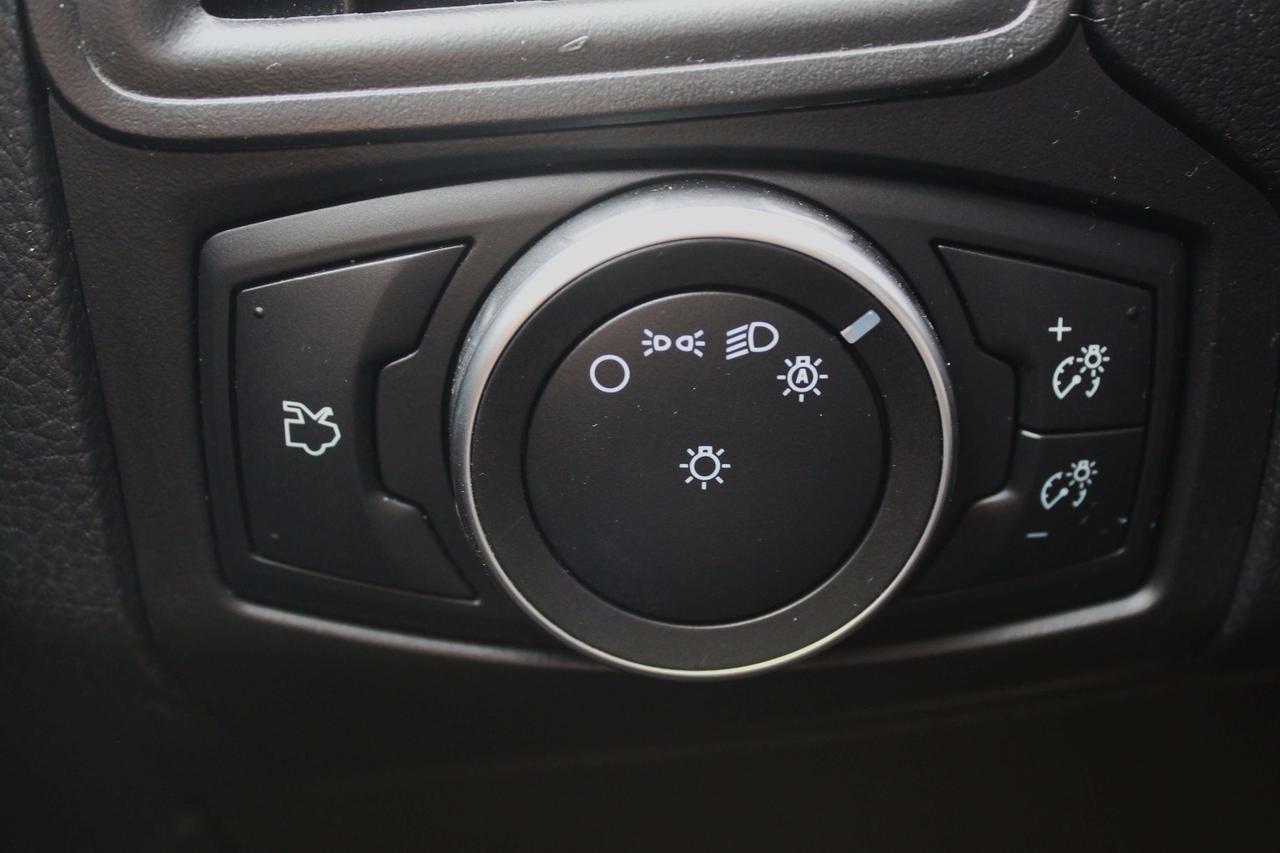 2018 Ford Focus SE Photo