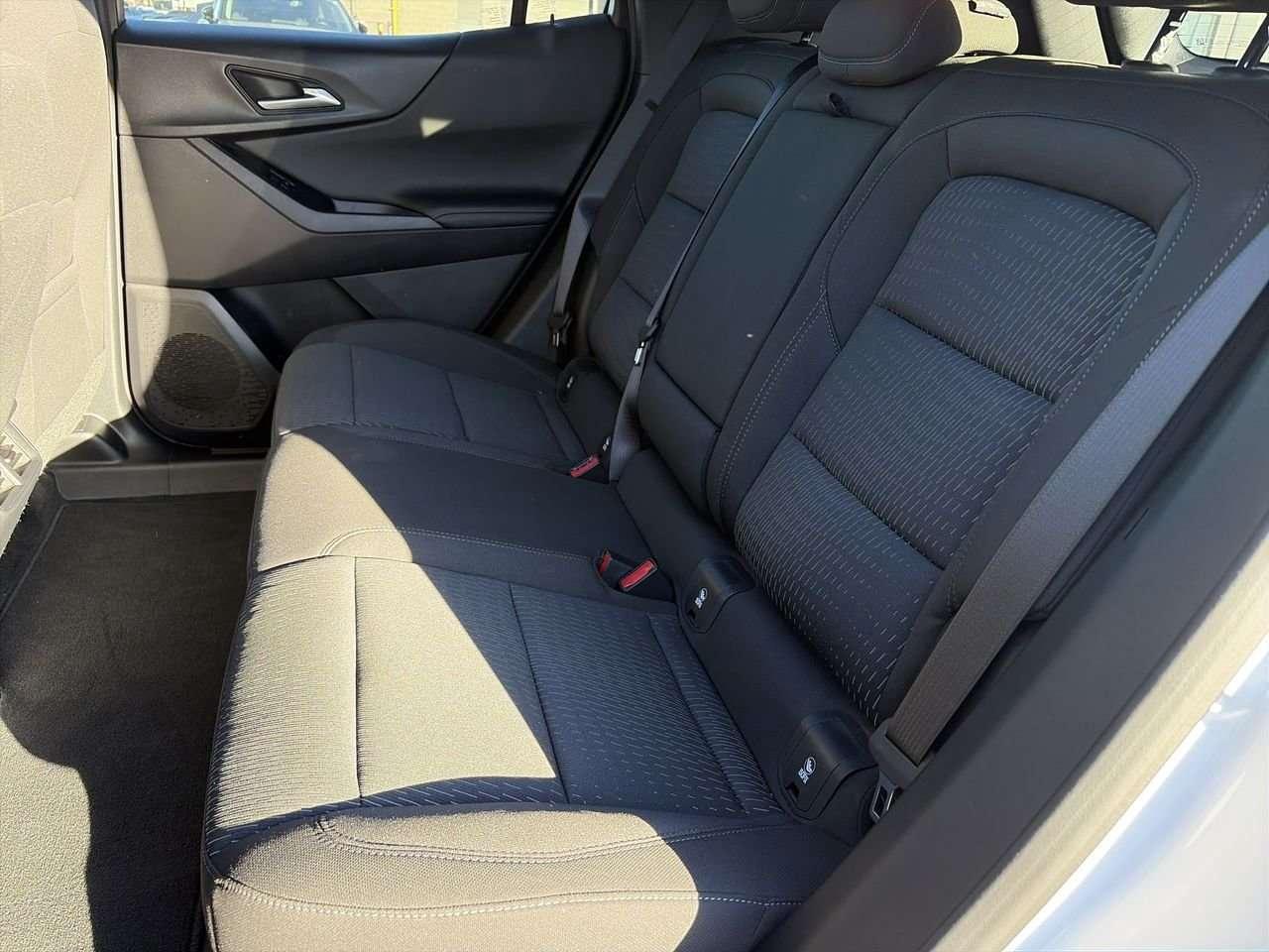 2026 Chevrolet Equinox AWD LT Remote Starter  Alloy Wheels  Evasion Assist  Apple/Android CarPlay Photo