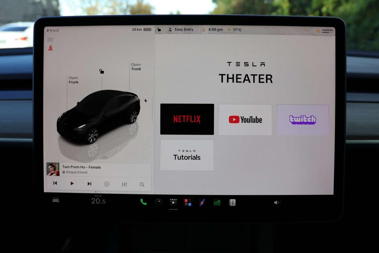 2022 Tesla Model Y LONG RANGE-DUAL MOTOR-AWD/AUTOPILOT/DRIVER ASSIST/STANDARD CONNECTIVITY/HEATED SEATS & STEERING/DASHCAM/KEYLESS/PANOROOF Photo