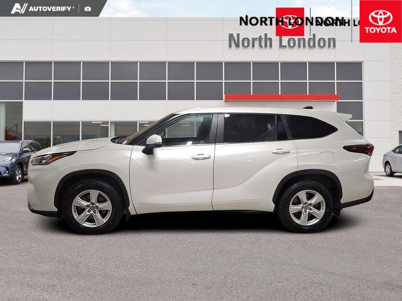 2024 Toyota Highlander LE 4dr All-wheel Drive Photo2