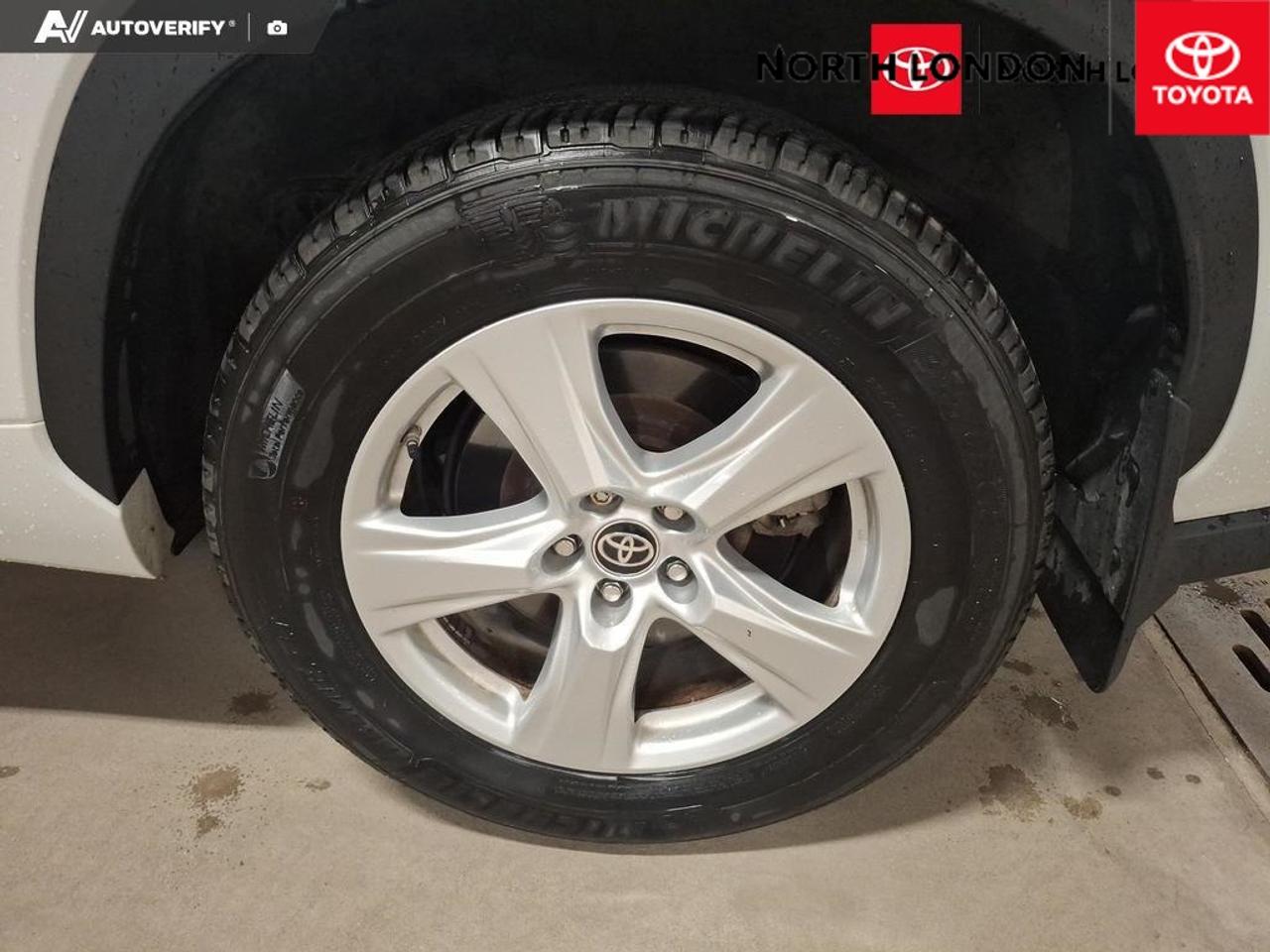 2024 Toyota Highlander LE 4dr All-wheel Drive Photo